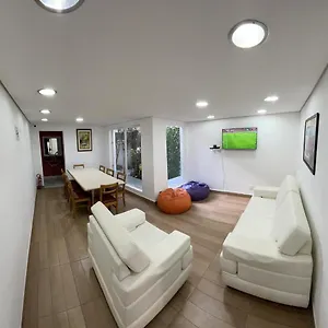 jardins-village-hostel-jardim-paulista.topsaopaulohotels.com/